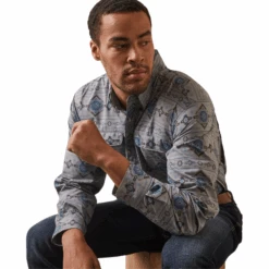 Ariat® Men's VentTEK™ Outbound Moon Mist Button Down Shirt 10043424 -Wildwest Boot Store 10043424d