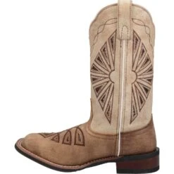 Laredo Ladies Kite Days Brown Leather Boots 5821 -Wildwest Boot Store 57 a1a22195 730c 471a 9862 05b0da936655
