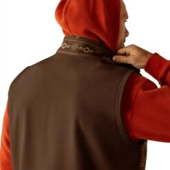 Ariat Men's Logan Banyan Bark Southwest Print Softshell Vest 10055415 -Wildwest Boot Store F24 MNS WEST 10055415 detail01